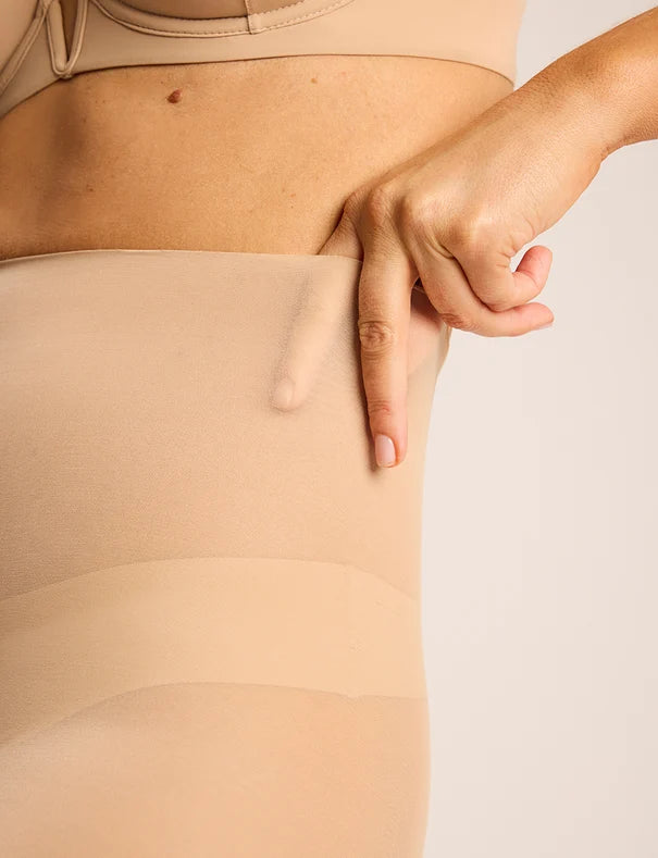 Featherlight Control Short