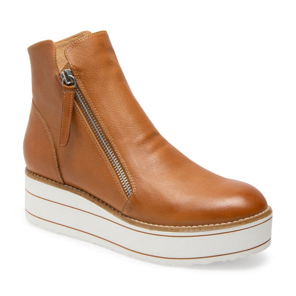 Nene Boot