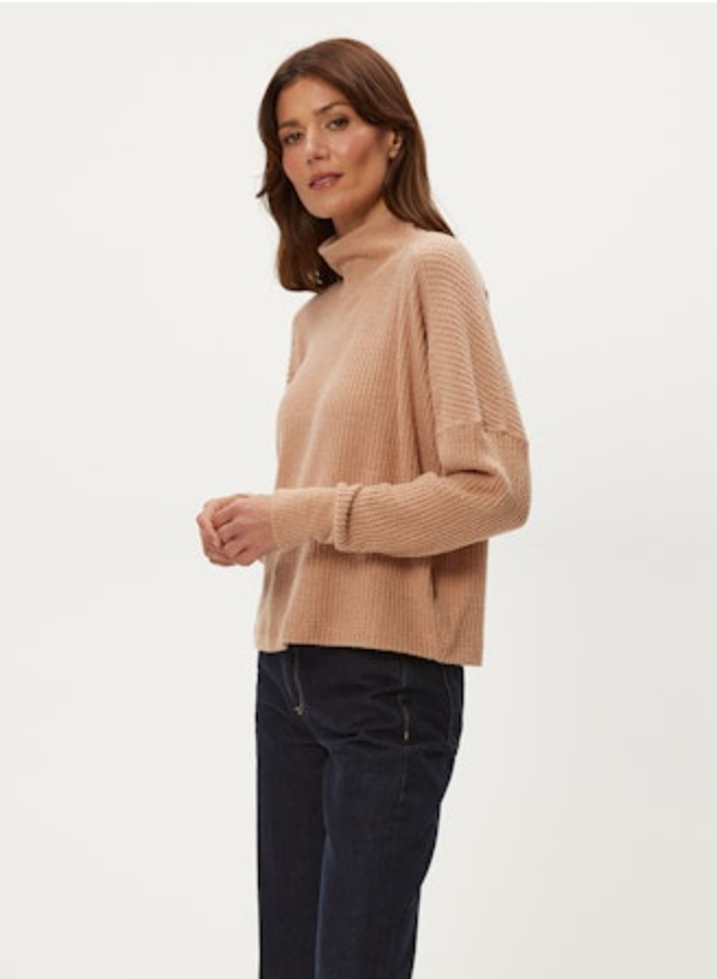Wynn Mock Neck L/S