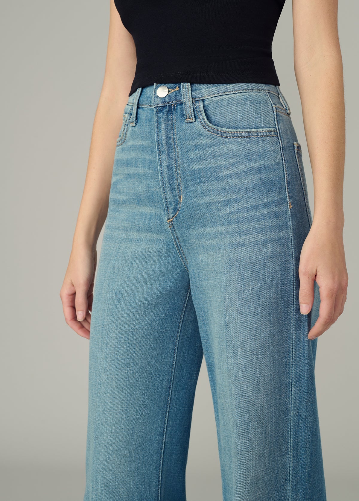 The Mia Petite