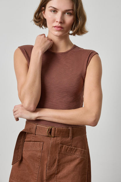 Extended Shoulder Slim Tee