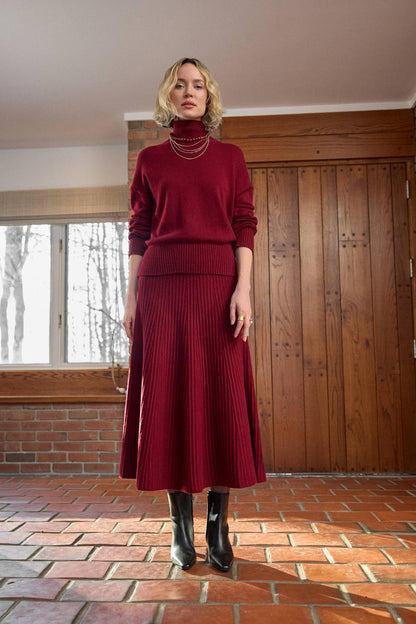 Relaxed Mock Turtleneck Sweater in Wineberry