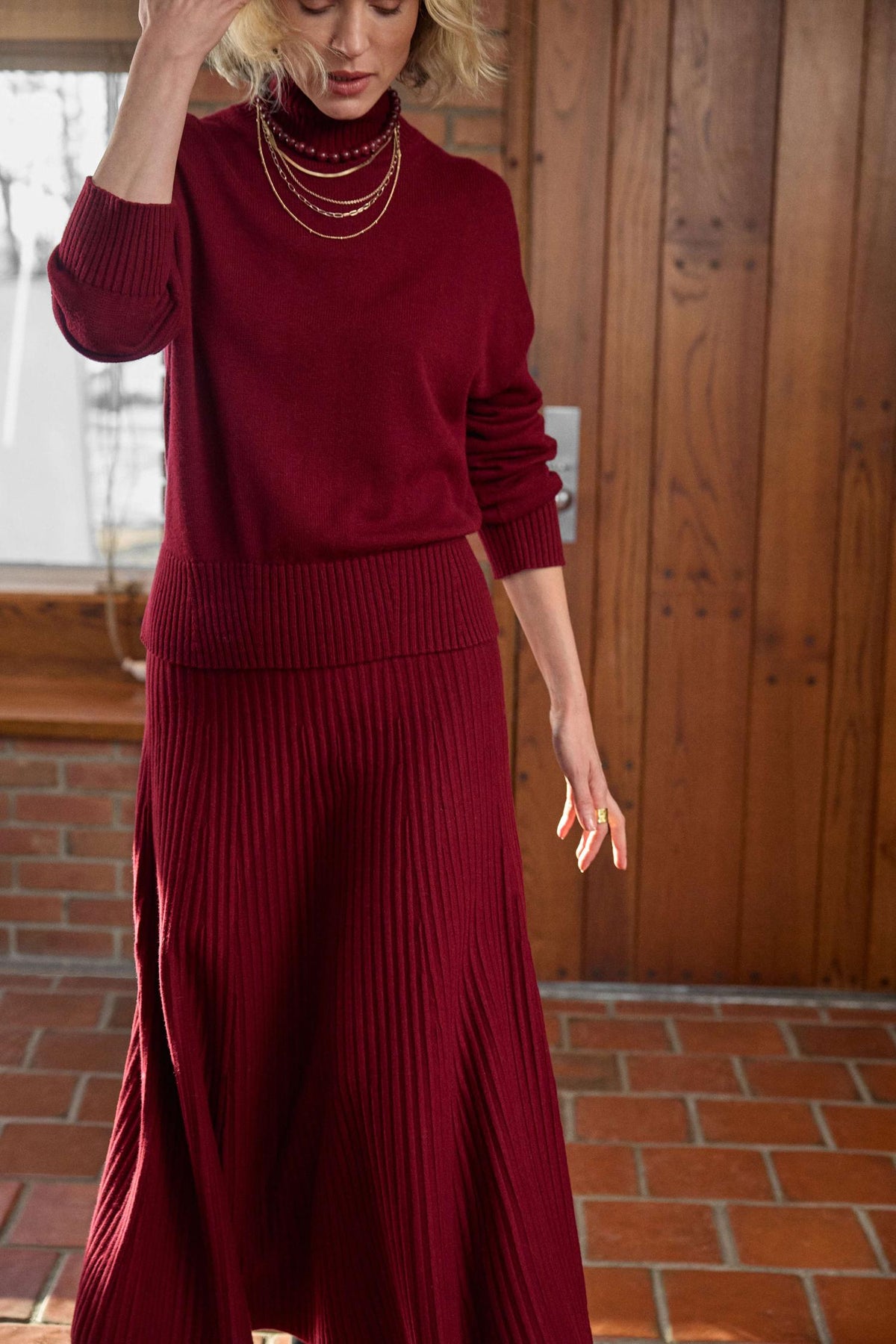 Relaxed Mock Turtleneck Sweater in Wineberry